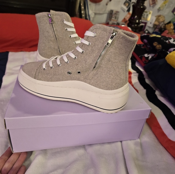 Madden Girl Oatmeal Renegades - Picture 3 of 11